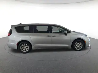 Chrysler Pacifica 2023 Touring L 4puertas Minivan