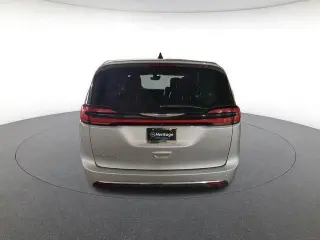 Chrysler Pacifica 2023 Touring L 4puertas Minivan