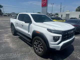 GMC Canyon 2024 4x4 AT4 4p Cab de Tripulación con Caja Largo 5 ft.