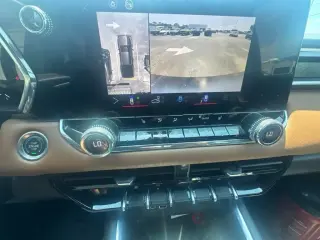 GMC Canyon 2024 4x4 AT4 4p Cab de Tripulación con Caja Largo 5 ft.
