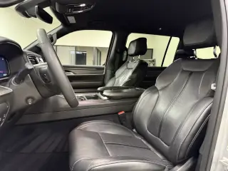 Jeep Wagoneer 2024 4x2 Series II 4dr SUV