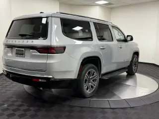 Jeep Wagoneer 2024 4x2 Series II 4dr SUV
