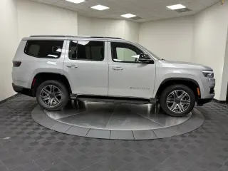 Jeep Wagoneer 2024 4x2 Series II 4dr SUV