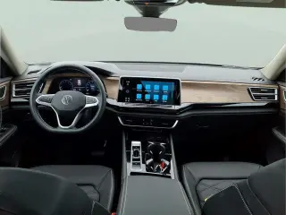 Volkswagen Atlas 2025 AWD SE 4Motion SUV de 4 puertas con Tecnología