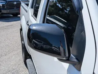 Nissan Frontier 2018 4x2 SV 4dr Crew Cab 5 ft. SB 5A