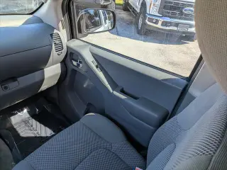Nissan Frontier 2018 4x2 SV 4dr Crew Cab 5 ft. SB 5A