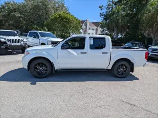 Nissan Frontier 2018 4x2 SV 4dr Crew Cab 5 ft. SB 5A