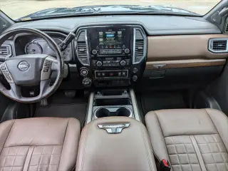 Nissan Titan 2021 4x4 Platinum Reserve 4dr Crew Cab 5.6 ft. SB