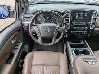 Nissan Titan 2021 4x4 Platinum Reserve 4dr Crew Cab 5.6 ft. SB