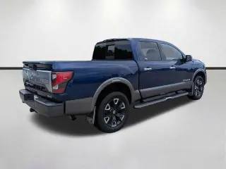 Nissan Titan 2021 4x4 Platinum Reserve 4dr Crew Cab 5.6 ft. SB