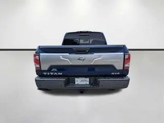 Nissan Titan 2021 4x4 Platinum Reserve 4dr Crew Cab 5.6 ft. SB