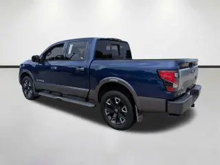 Nissan Titan 2021 4x4 Platinum Reserve 4dr Crew Cab 5.6 ft. SB