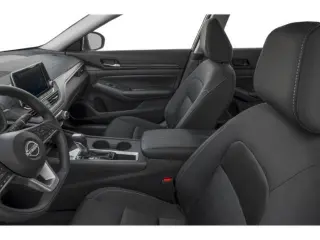 Nissan Altima 2025 2.5 SV 4dr Sedán