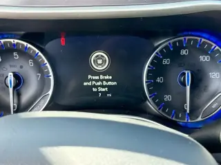 Chrysler Pacifica 2026 Select, monovolumen de 4 puertas