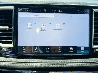 Chrysler Pacifica 2026 Select, monovolumen de 4 puertas