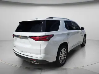 Chevrolet Traverse 2023 High Country SUV de 4 puertas
