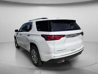 Chevrolet Traverse 2023 High Country SUV de 4 puertas