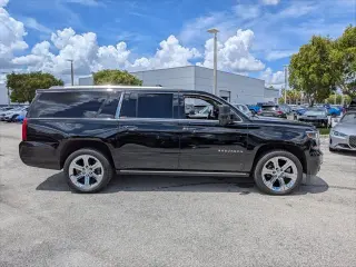 Chevrolet Suburban 2019 4x4 Premier 4dr SUV