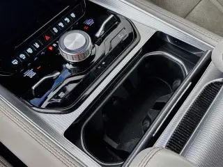 Jeep Grand Wagoneer L 2023 4x4 Serie II 4p SUV