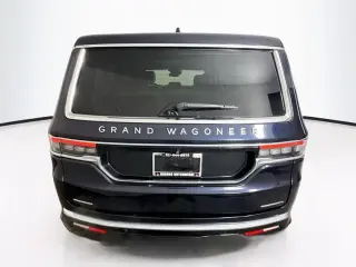 Jeep Grand Wagoneer L 2023 4x4 Serie II 4p SUV
