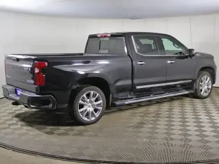 Chevrolet Silverado 1500 2022 4x4 High Country 4dr Crew Cab 5.8 ft. SB