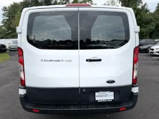 Ford Transit 2025 250 3dr SWB Techo Bajo Furgoneta de Carga