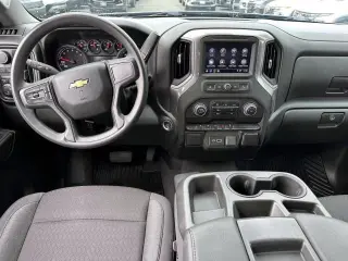 Chevrolet Silverado 1500 2023 4x4 Custom 4dr Crew Cab 5.8 ft. SB