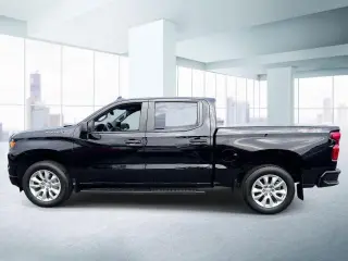 Chevrolet Silverado 1500 2023 4x4 Custom 4dr Crew Cab 5.8 ft. SB