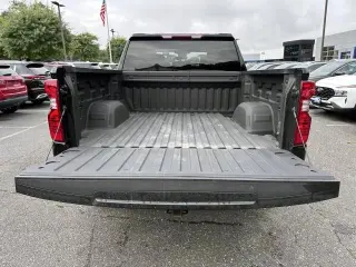 Chevrolet Silverado 1500 2023 4x4 Custom 4dr Crew Cab 5.8 ft. SB