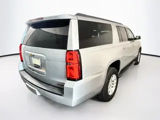 Chevrolet Suburban 2019 4x4 LT 4p SUV