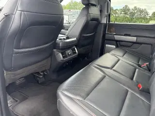 Ford F-150 2023 4x4 Lariat 4dr SuperCrew 5.5 ft. SB
