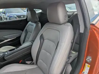 Chevrolet Camaro 2022 LT 2dr Coupe con 2LT