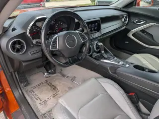 Chevrolet Camaro 2022 LT 2dr Coupe con 2LT