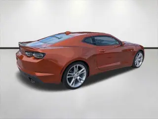 Chevrolet Camaro 2022 LT 2dr Coupe con 2LT