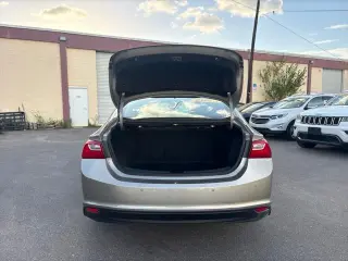 Chevrolet Malibu 2024 LT Sedán de 4 puertas con 1LT