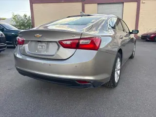 Chevrolet Malibu 2024 LT Sedán de 4 puertas con 1LT