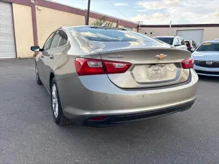 Chevrolet Malibu 2024 LT Sedán de 4 puertas con 1LT