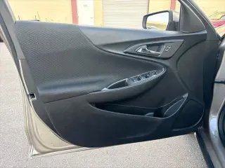Chevrolet Malibu 2024 LT Sedán de 4 puertas con 1LT