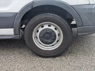 Van de carga Ford Transit 2018 250 3 puertas LWB techo medio con puerta deslizante del lado del pasajero