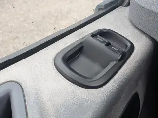 Van de carga Ford Transit 2018 250 3 puertas LWB techo medio con puerta deslizante del lado del pasajero
