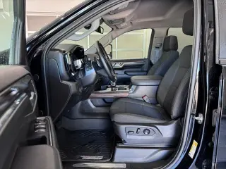 Chevrolet Silverado 1500 2024 4x4 RST 4p Cab de Tripulación 6.0 ft. CB