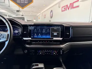 Chevrolet Silverado 1500 2024 4x4 RST 4p Cab de Tripulación 6.0 ft. CB