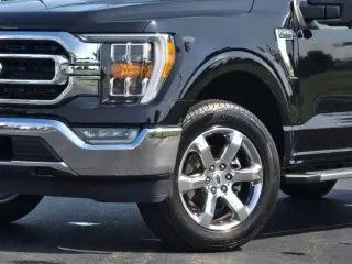 Ford F-150 2023 4x4 XLT 4dr SuperCrew 5.5 ft. SB