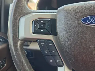 Ford F-150 2019 4x4 King Ranch 4dr SuperCrew 5.5 ft. SB