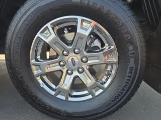 Ford F-150 2022 4x4 Lariat 4dr SuperCrew 5.5 ft. SB