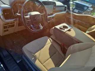Ford F-150 2022 4x4 Lariat 4dr SuperCrew 5.5 ft. SB