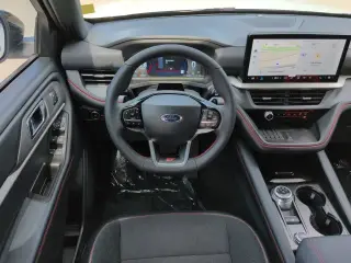 Ford Explorer 2025 AWD ST SUV de 4 puertas
