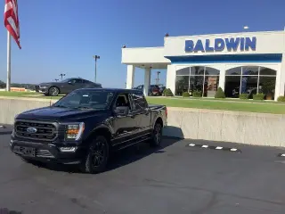 Ford F-150 2022 4x4 XLT 4 puertas SuperCrew Lonchera de 5,5 pies