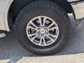 Ford F-150 2018 4x4 Lariat 4dr SuperCrew con 5.5 ft. SB.