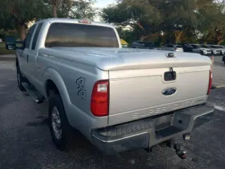 Ford F-250 Super Duty 2015 4x4 XLT 4dr SuperCab 6.8 ft. Pickup